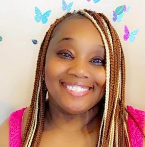 Meet your Posher, Chanel